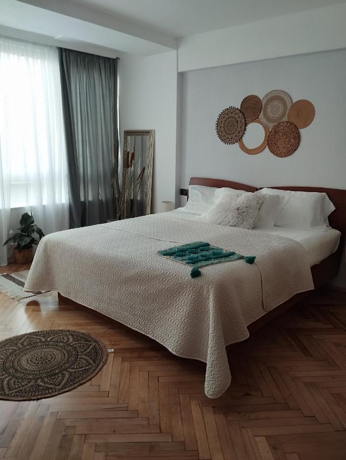 Bea City Center Apartment Tirana Esterno foto